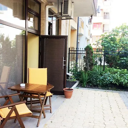 Stamopolu Lux Ground Floor מלון *